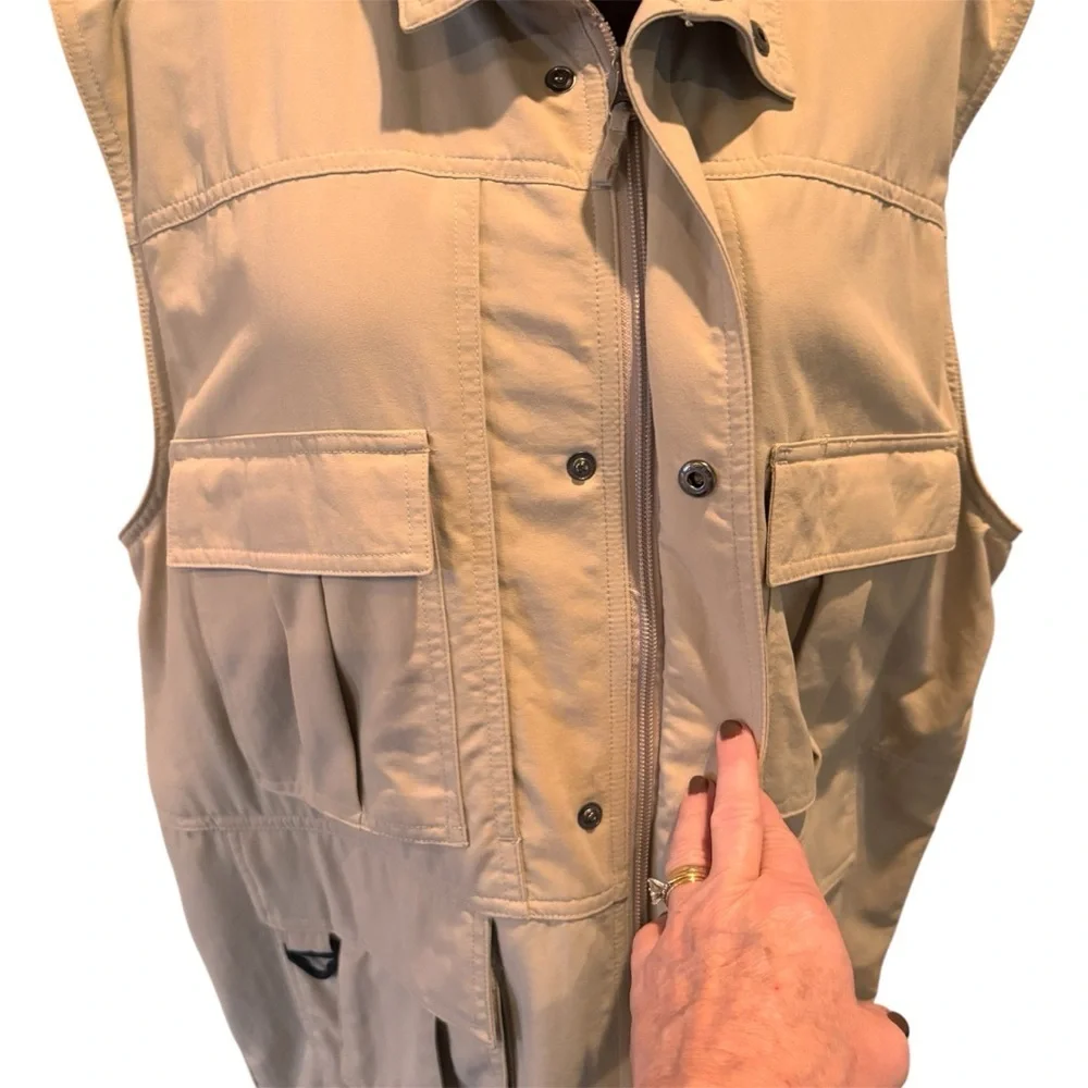 TravelSmith Men's RFID Traveler's Vest in Stone, Large, Hiking Fishing Hunting